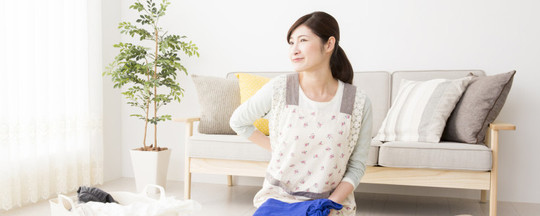 腰痛の女性